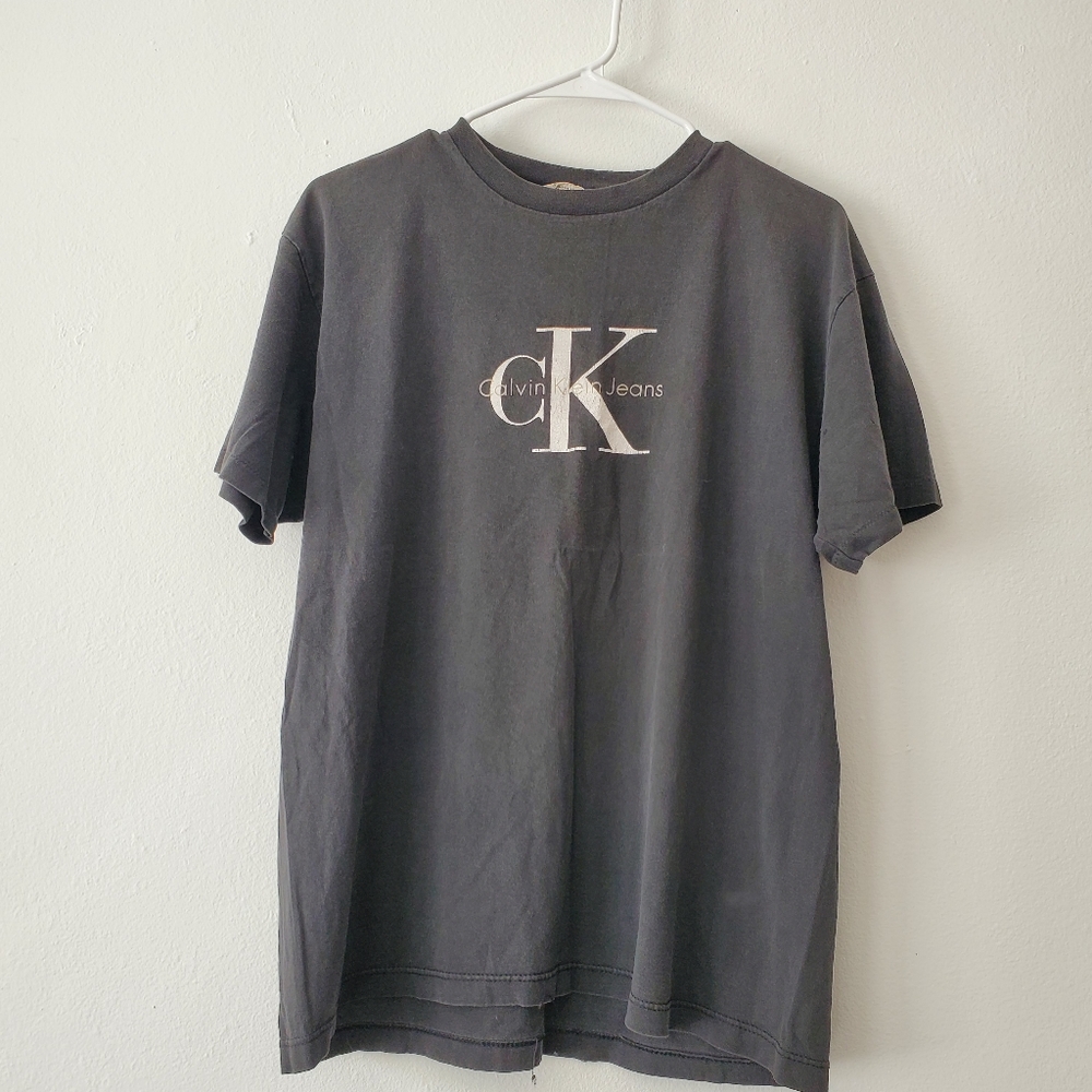 90s Vintage Calvin Klein Tshirt